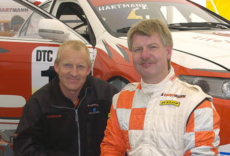 Kurt Thiim (t.v.) og Hans Hartmann foran den Honda Accord Type-R, de begge skal køre på FDM Jyllandsringen den 27. og 28. august.